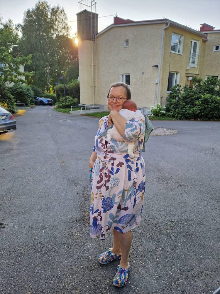 Viimeisen parin viikon teema on ollut harjoitella tekemään asioita ihanin nyytti kyydissä yhdellä kädellä. Kuvan... - lue lisää Instagramissa